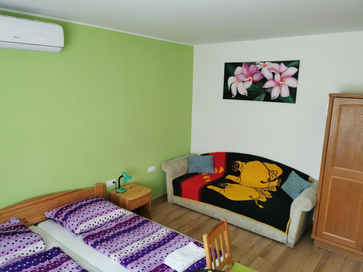 Glazer Szallas Tapolca Bagian luar foto
